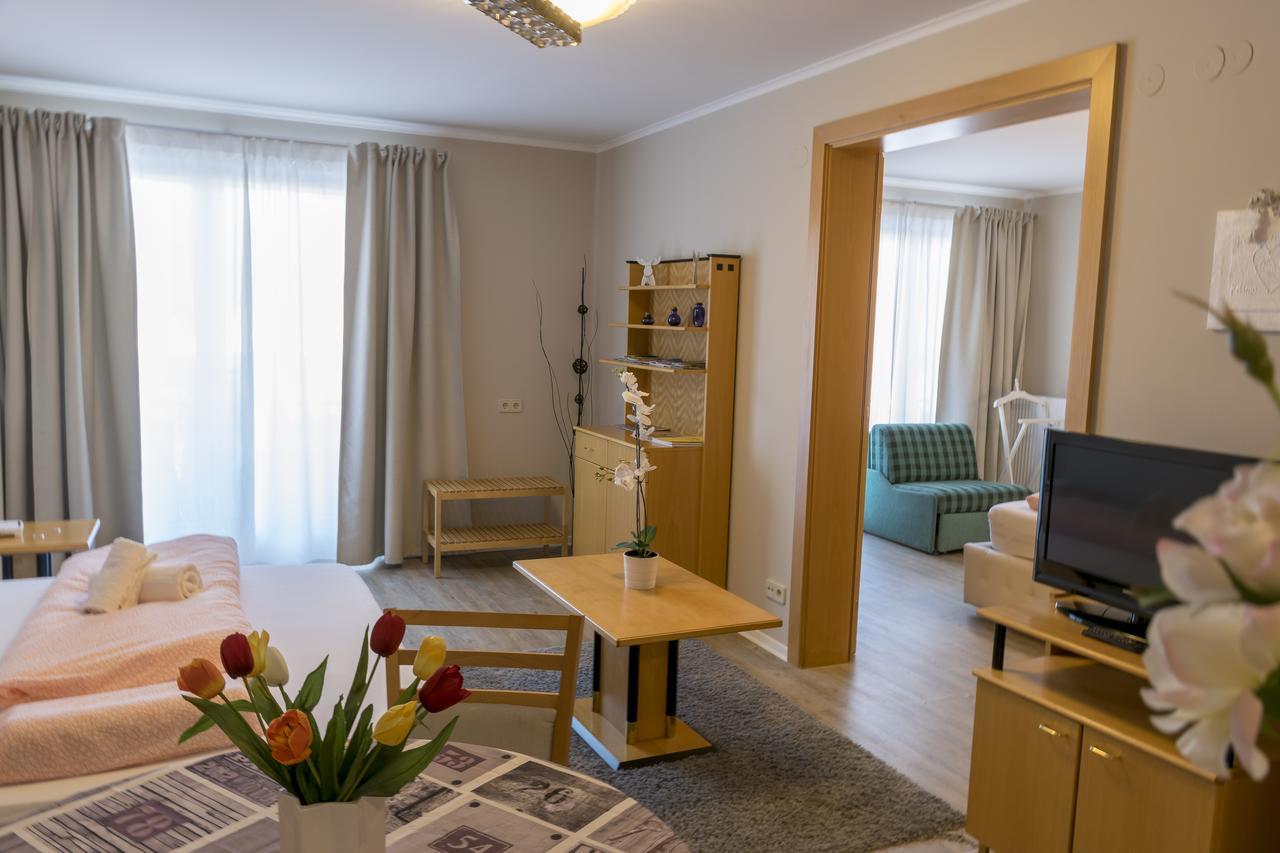 Exclusive Holiday Apartments 菲拉赫 外观 照片